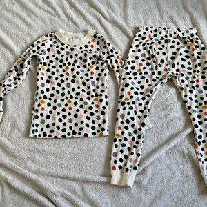 Hanna Andersson // Long sleeve PJs // dots // size 5 // GUC